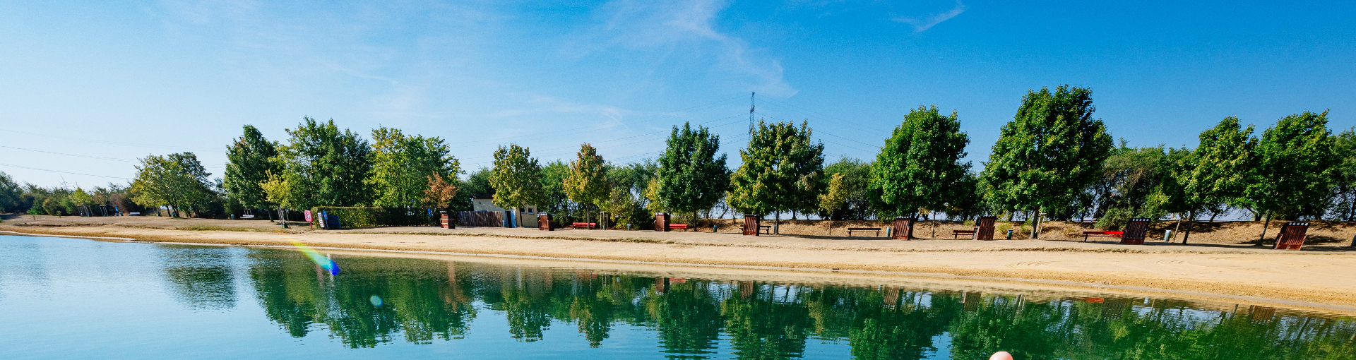 Blick vom Stotternheimer See auf Sandstrand